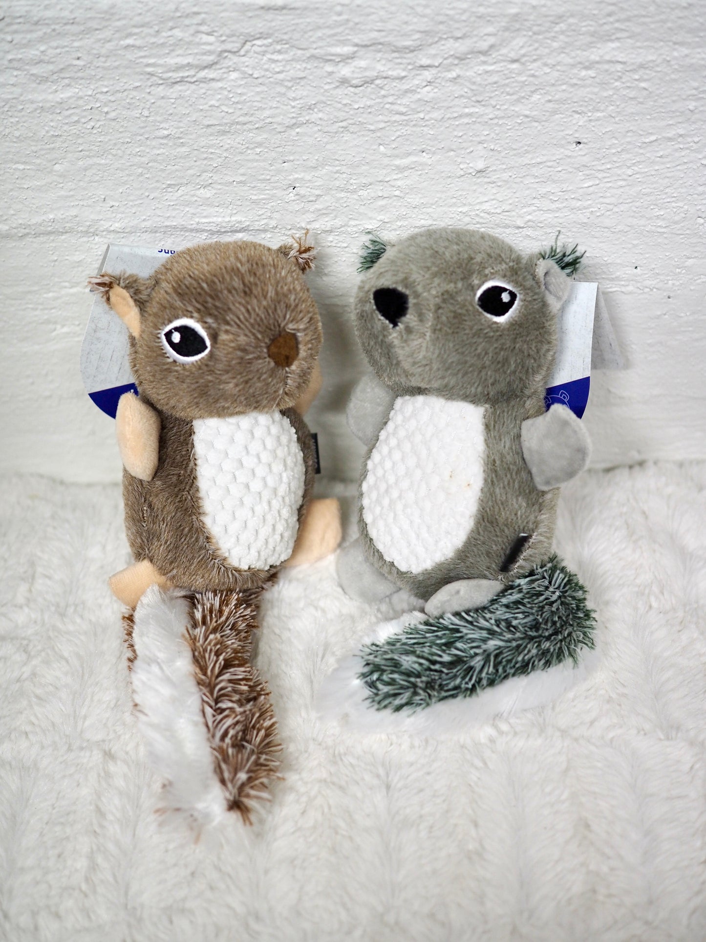 Maaorava, vinkuva pehmolelu