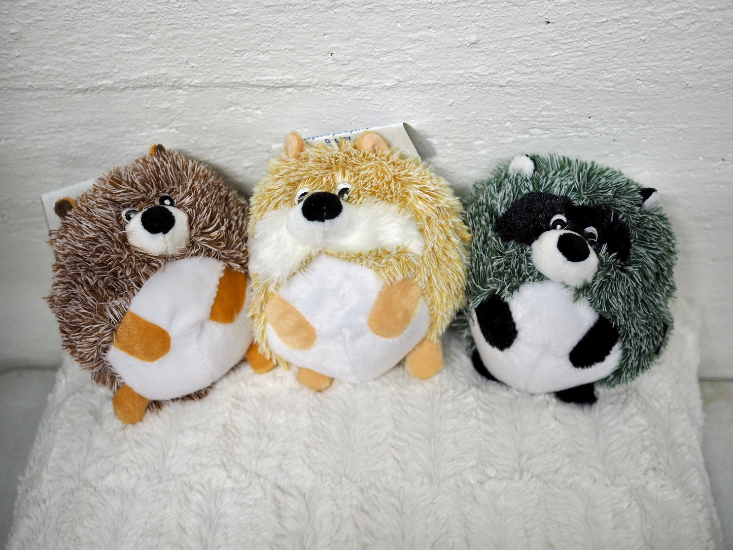 Siilipallo, vinkuva pehmolelu