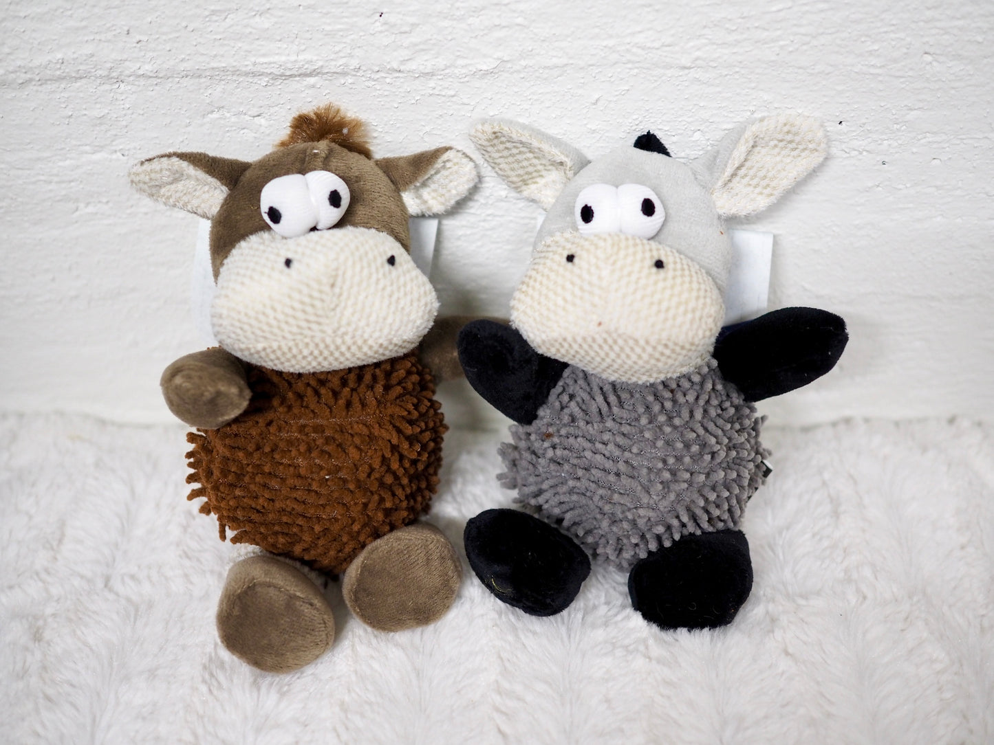 Eläinhahmo, vinkuva pehmolelu