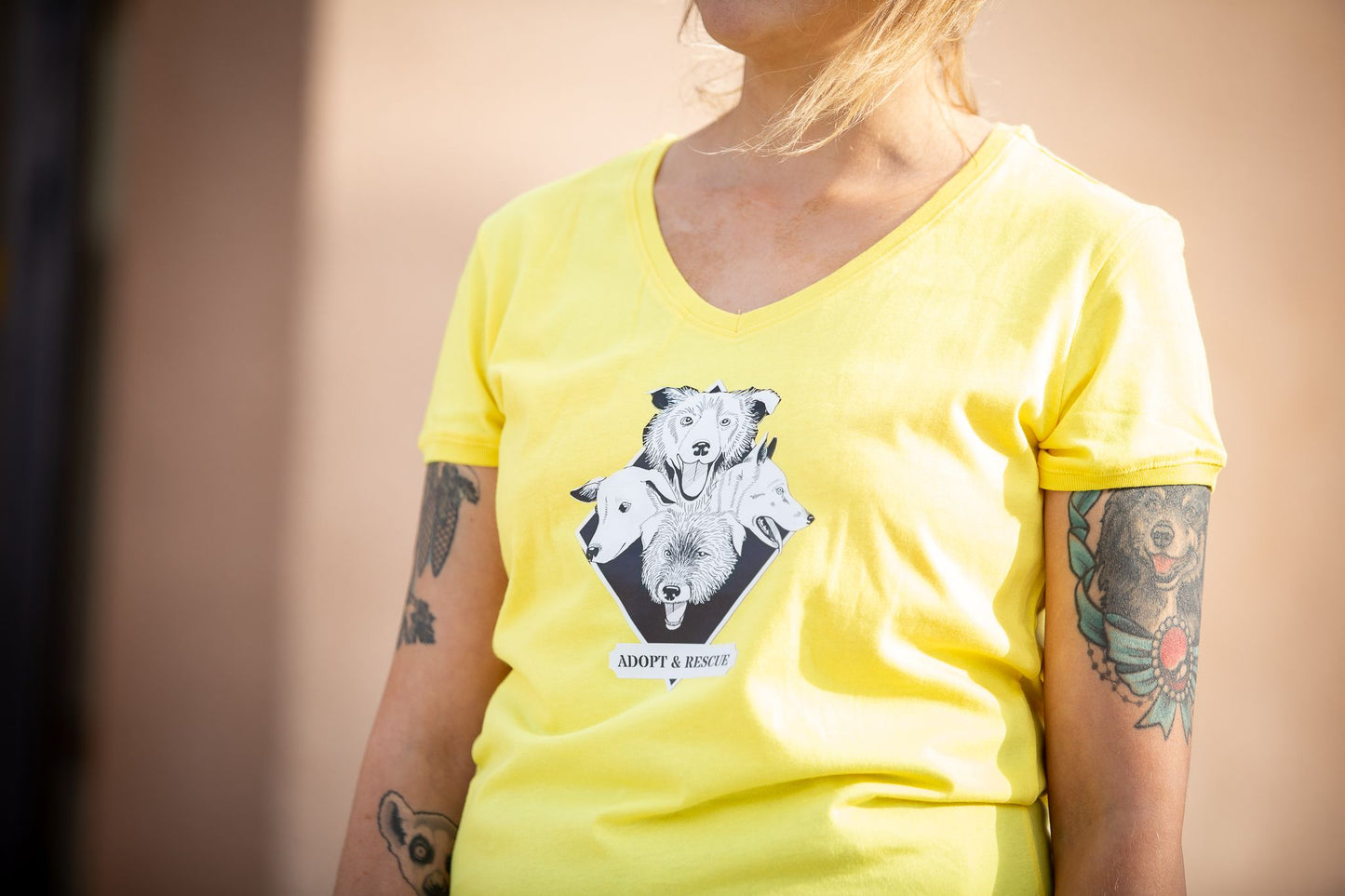 Adopt & Rescue T-paita, keltainen ladyfit