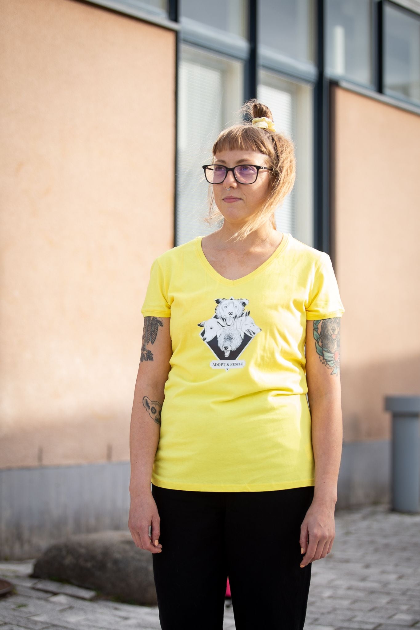 Adopt & Rescue T-paita, keltainen ladyfit