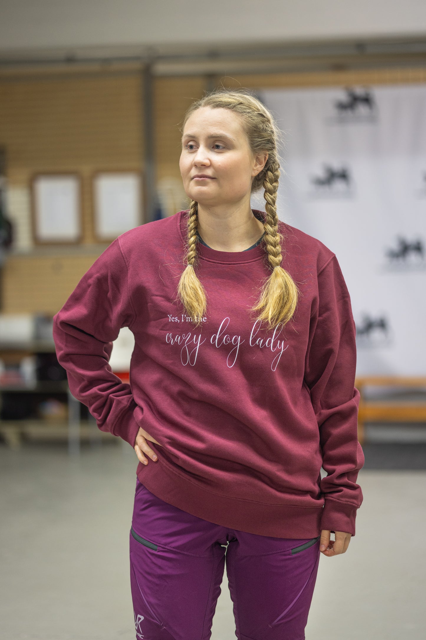 Collegepaita - Yes, I’m the Crazy Dog Lady, punainen