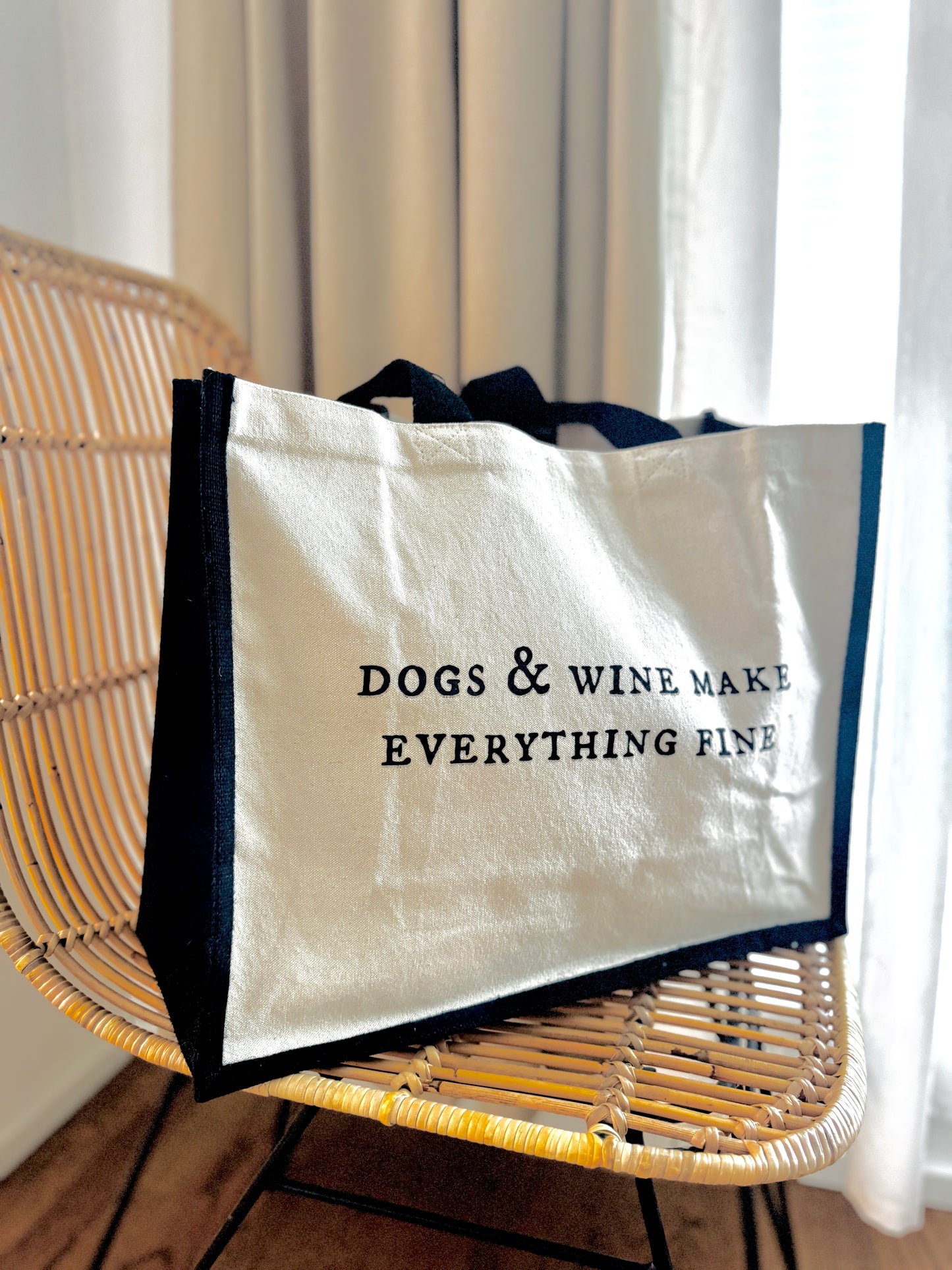 Dogs & wine - juuttikassi, musta