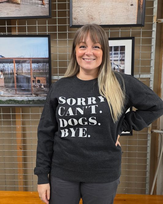 Collegepaita: Sorry. Can’t. Dogs. Bye., musta